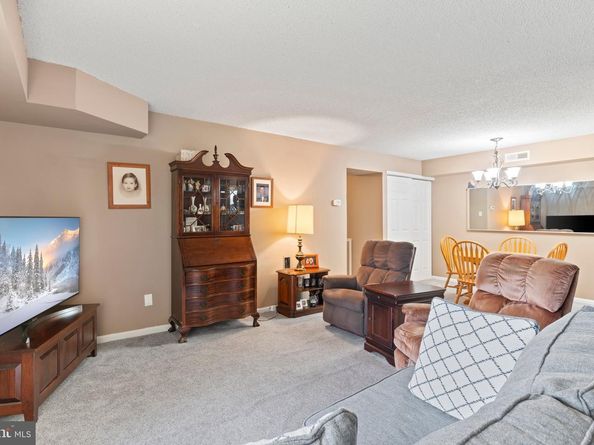 1206 Barry Court, Southampton PA 18966