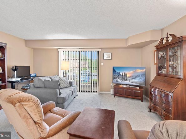 1206 Barry Court, Southampton PA 18966