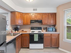 1206 Barry Court, Southampton PA 18966