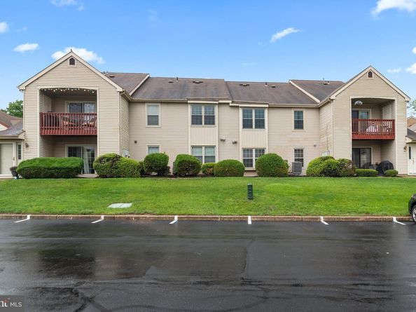 1206 Barry Court, Southampton PA 18966