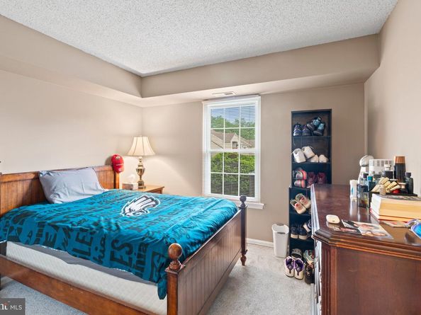 1206 Barry Court, Southampton PA 18966