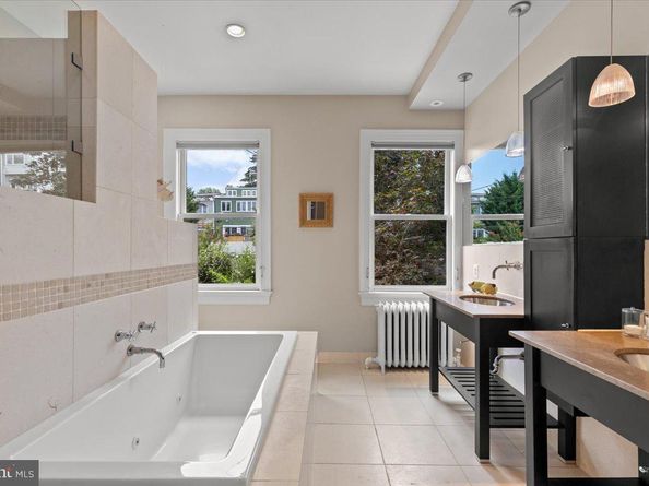 2816 27TH Street NW, Washington DC 20008