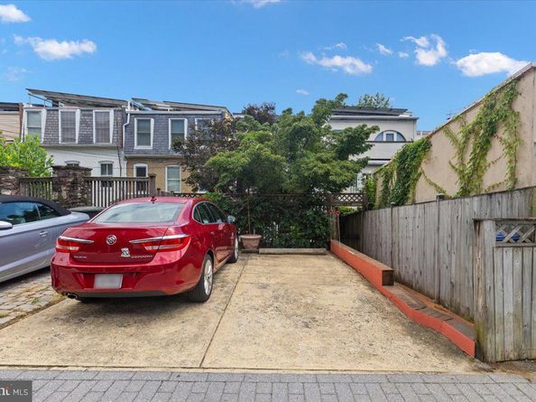2816 27TH Street NW, Washington DC 20008