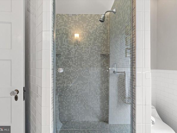 2816 27TH Street NW, Washington DC 20008