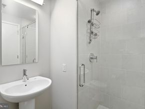 2101 Market Street 1902, Philadelphia PA 19103