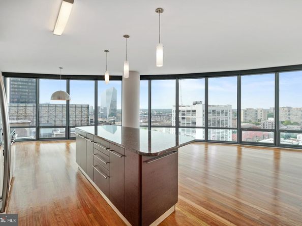 2101 Market Street 1902, Philadelphia PA 19103