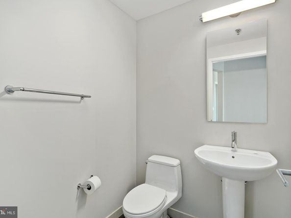 2101 Market Street 1902, Philadelphia PA 19103