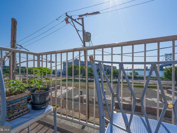 311 N Front Street, Philadelphia PA 19106