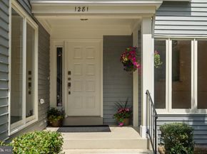 1281 Wedgewood Manor Way, Reston VA 20194