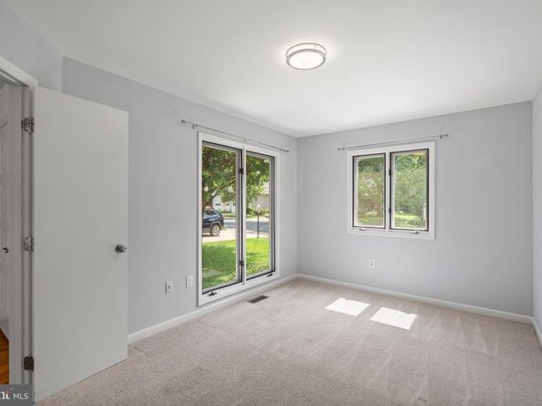 1281 Wedgewood Manor Way, Reston VA 20194