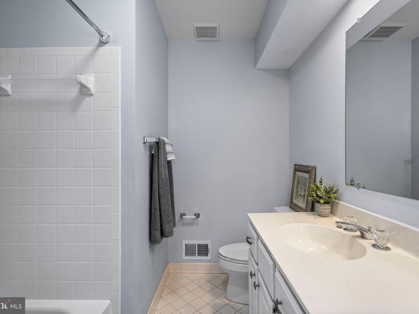 1281 Wedgewood Manor Way, Reston VA 20194