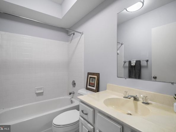 1281 Wedgewood Manor Way, Reston VA 20194