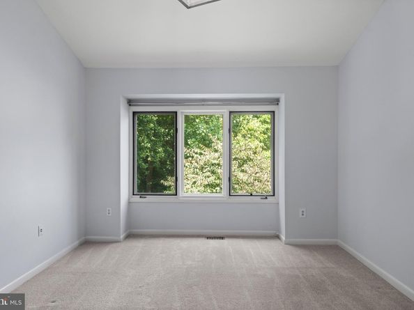 1281 Wedgewood Manor Way, Reston VA 20194