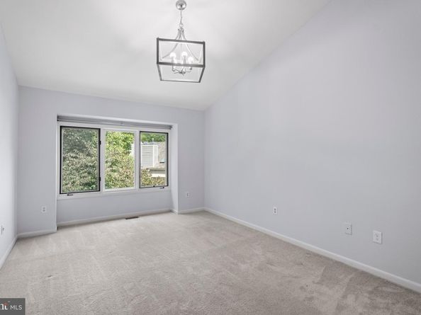 1281 Wedgewood Manor Way, Reston VA 20194