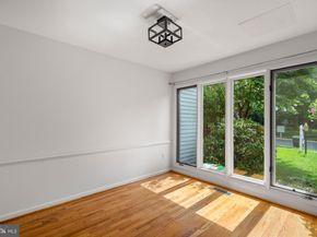 1281 Wedgewood Manor Way, Reston VA 20194