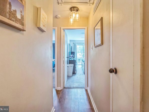 9001 Ridge Avenue 31, Philadelphia PA 19128