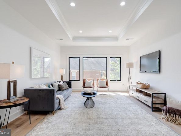 5225 Little Falls Road, Arlington VA 22207