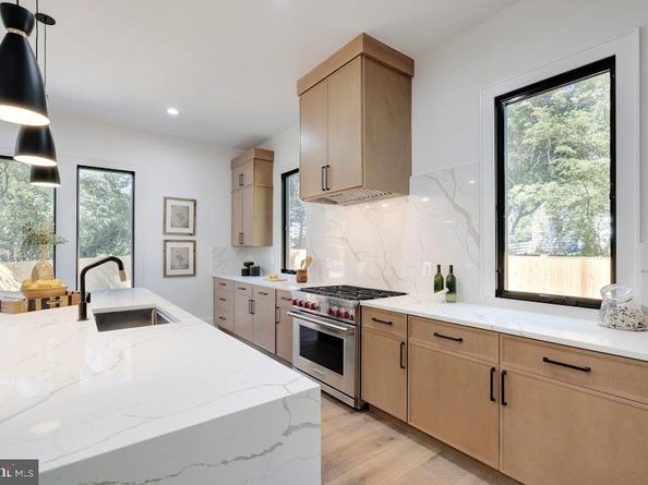 5225 Little Falls Road, Arlington VA 22207