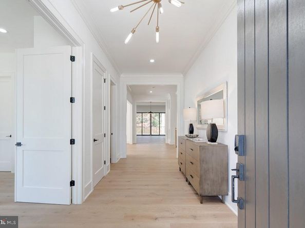 5225 Little Falls Road, Arlington VA 22207