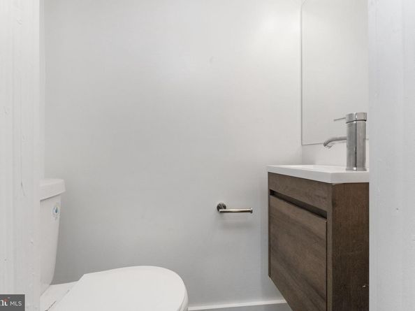 7701 Ridge Avenue, Philadelphia PA 19128