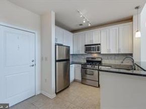 2665 Prosperity Avenue 416, Fairfax VA 22031