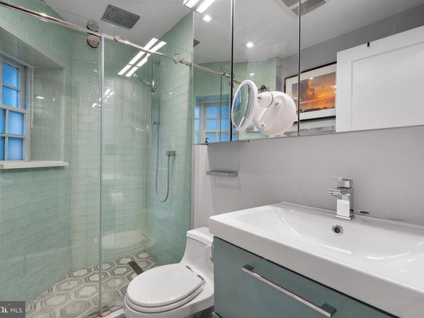 1111 M Street NW 2, Washington DC 20005