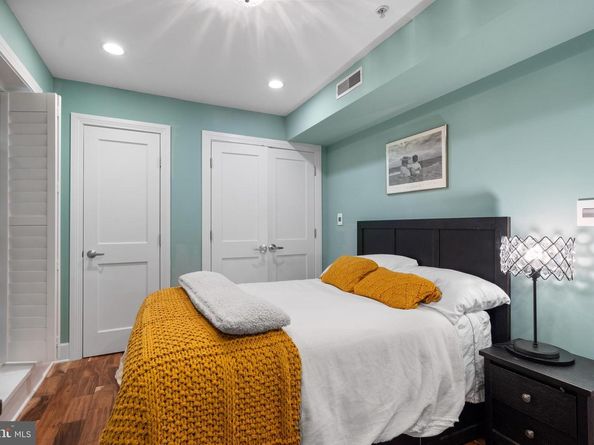 1111 M Street NW 2, Washington DC 20005