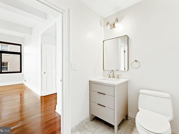 1500 Chestnut Street 19F, Philadelphia PA 19102