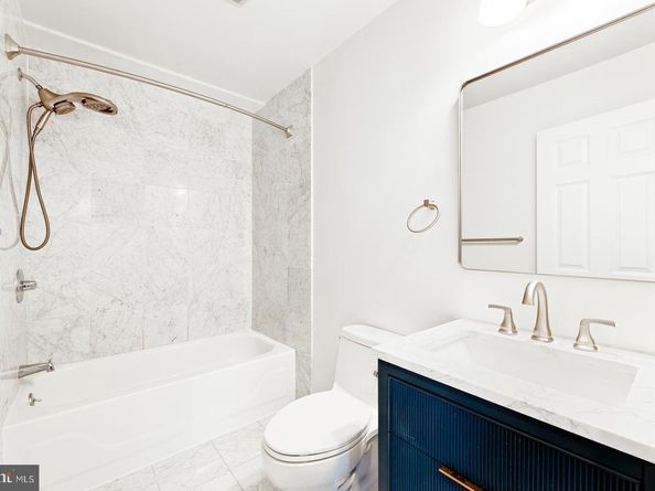 1500 Chestnut Street 19F, Philadelphia PA 19102