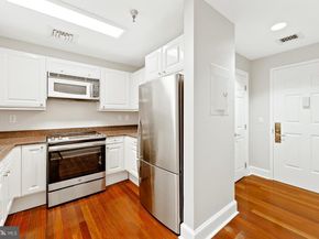 1500 Chestnut Street 19F, Philadelphia PA 19102