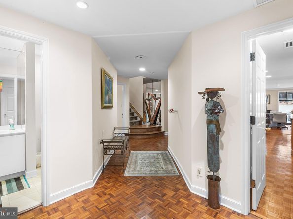 101 Cheswold Lane 3A, Haverford PA 19041