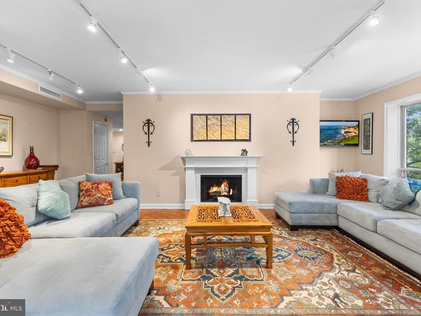 101 Cheswold Lane 3A, Haverford PA 19041