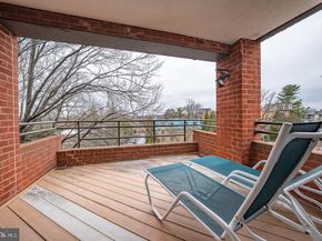 101 Cheswold Lane 3A, Haverford PA 19041