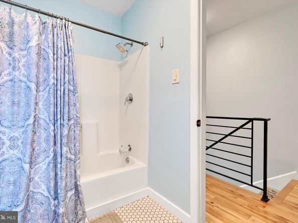 2620 Collins Street, Philadelphia PA 19125