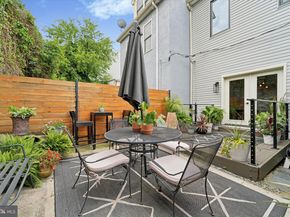 3925 Dexter Street, Philadelphia PA 19128