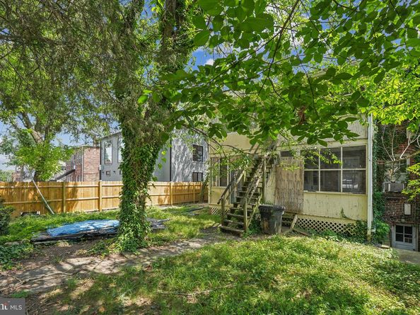 3925 W Street NW, Washington DC 20007