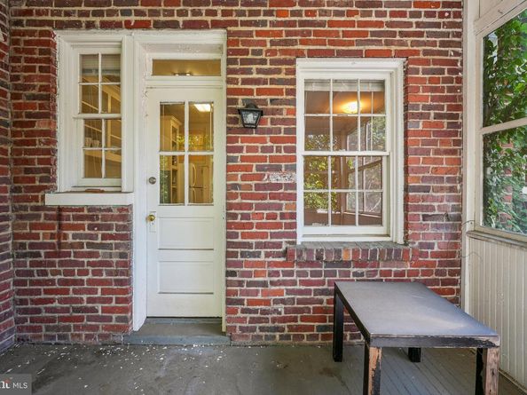 3925 W Street NW, Washington DC 20007