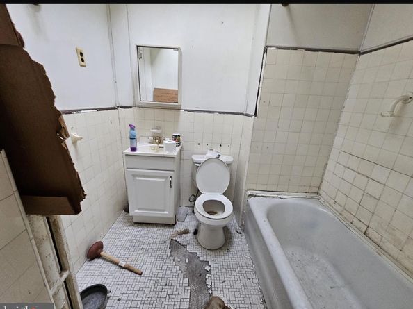 1028 W Olney Avenue, Philadelphia PA 19141