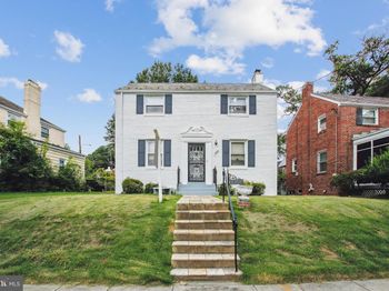 1660 Michigan Avenue NE