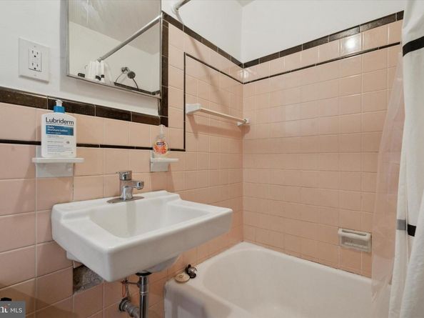 4952 Hazel Avenue, Philadelphia PA 19143