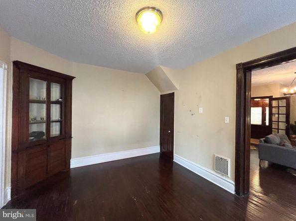 360 E Church Lane, Philadelphia PA 19144