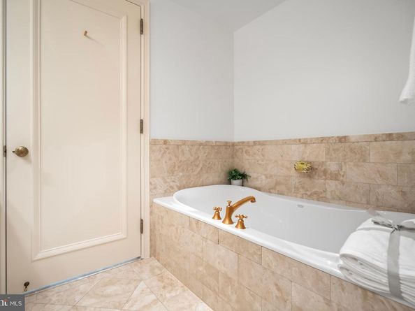 1111 23rd Street NW 7B, Washington DC 20037