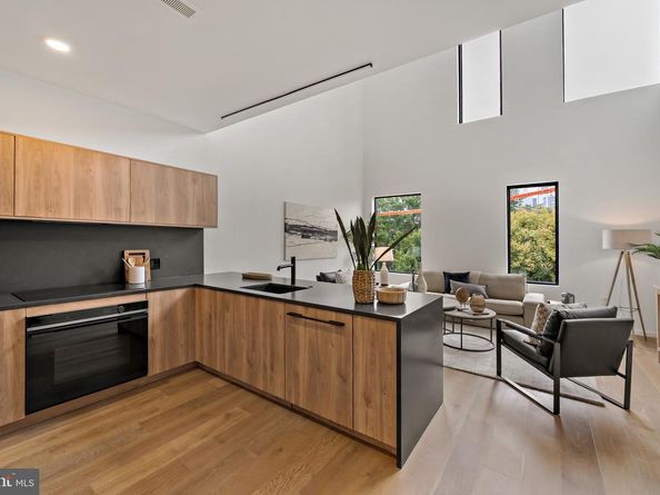 1712 Christian St 3, Philadelphia PA 19146