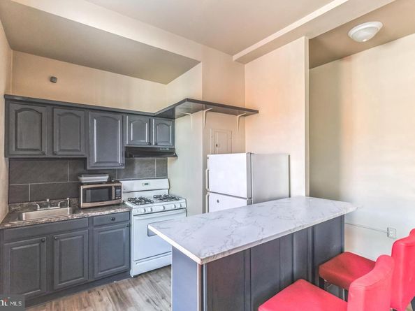 1542 N 15TH Street, Philadelphia PA 19121