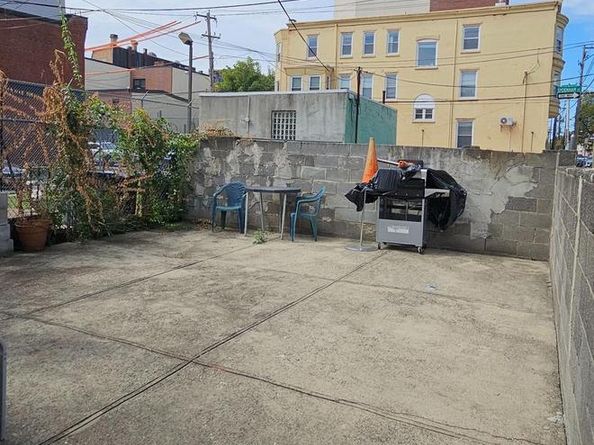 1542 N 15TH Street, Philadelphia PA 19121