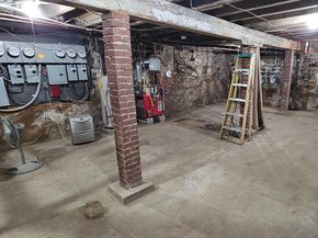 1542 N 15TH Street, Philadelphia PA 19121
