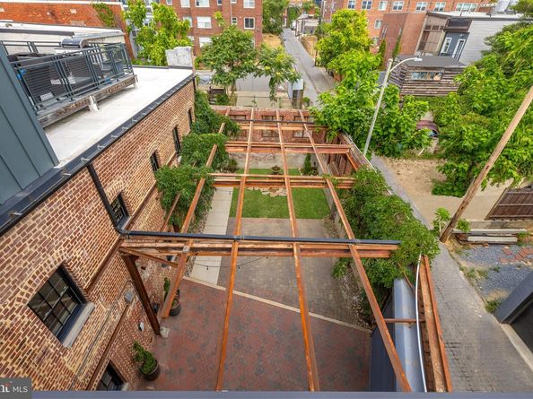 774 Girard Street NW 7W, Washington DC 20001