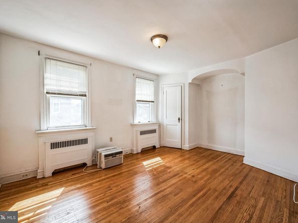 226 E Sedgwick Street, Philadelphia PA 19119