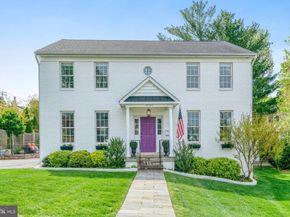 4752 33rd Street N, Arlington VA 22207