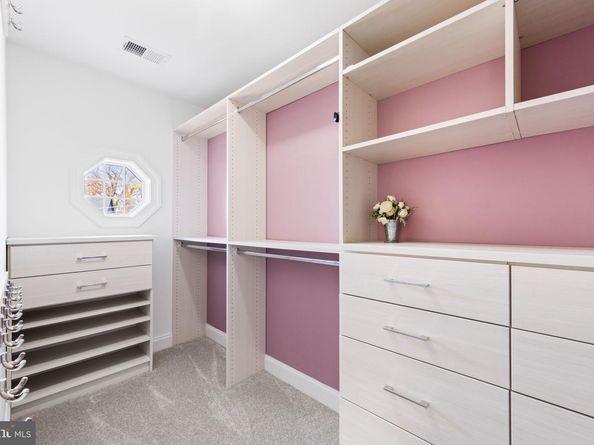 4752 33rd Street N, Arlington VA 22207